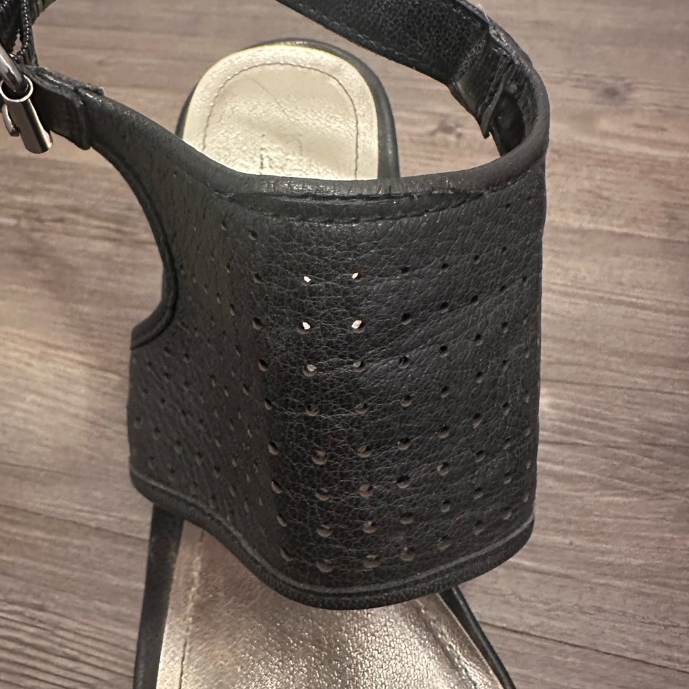Black KENNETH COLE REACTION Ankle Strap Leather Women Shoes - Size 7.5 - Picture 7 of 14